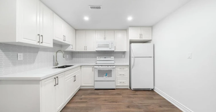 Lower-582 Carlyle Court, Oshawa, ON, L1H 6S2 - 3