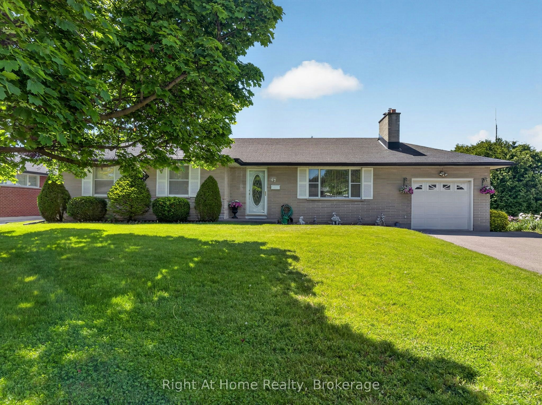 47 Churchill Avenue, Oshawa, ON, L1G 3K5