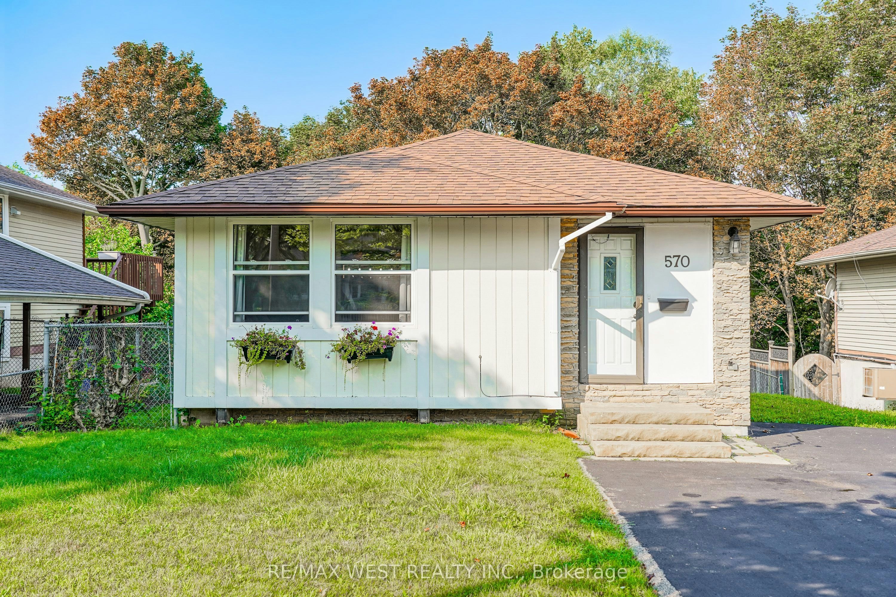 570 Annandale Street, Oshawa, ON, L1H 7S7