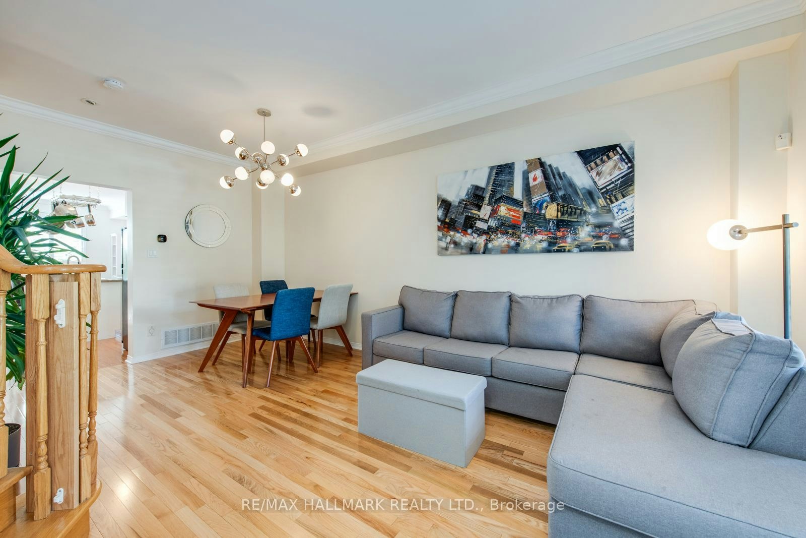 15 Whistle Post Street, Toronto, ON, M4E 3W7 - 5
