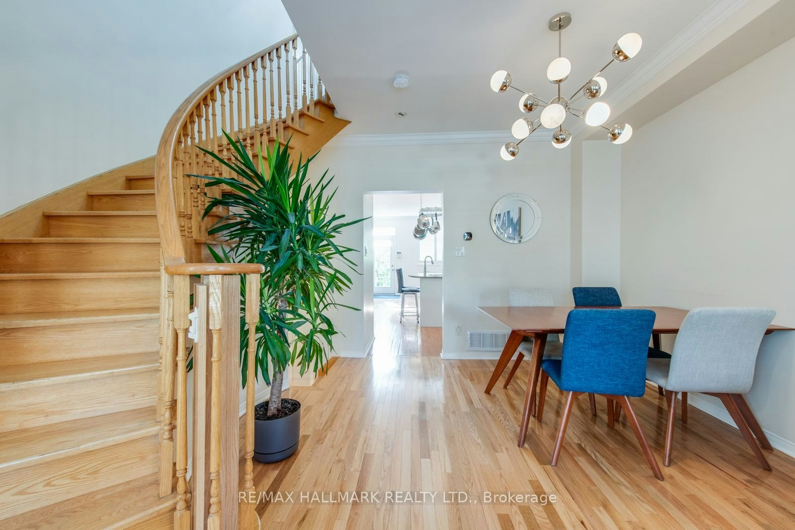 15 Whistle Post Street, Toronto, ON, M4E 3W7 - 6