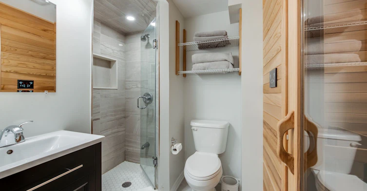 15 Whistle Post Street, Toronto, ON, M4E 3W7 - 36