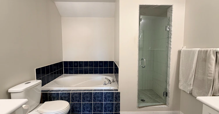 15 Whistle Post Street, Toronto, ON, M4E 3W7 - 16