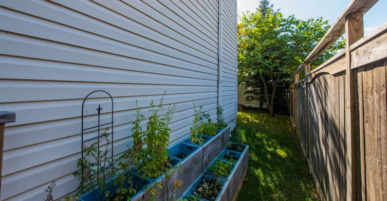 15 Whistle Post Street, Toronto, ON, M4E 3W7 - 45
