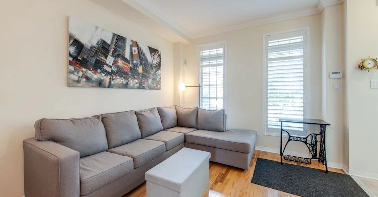 15 Whistle Post Street, Toronto, ON, M4E 3W7 - 4