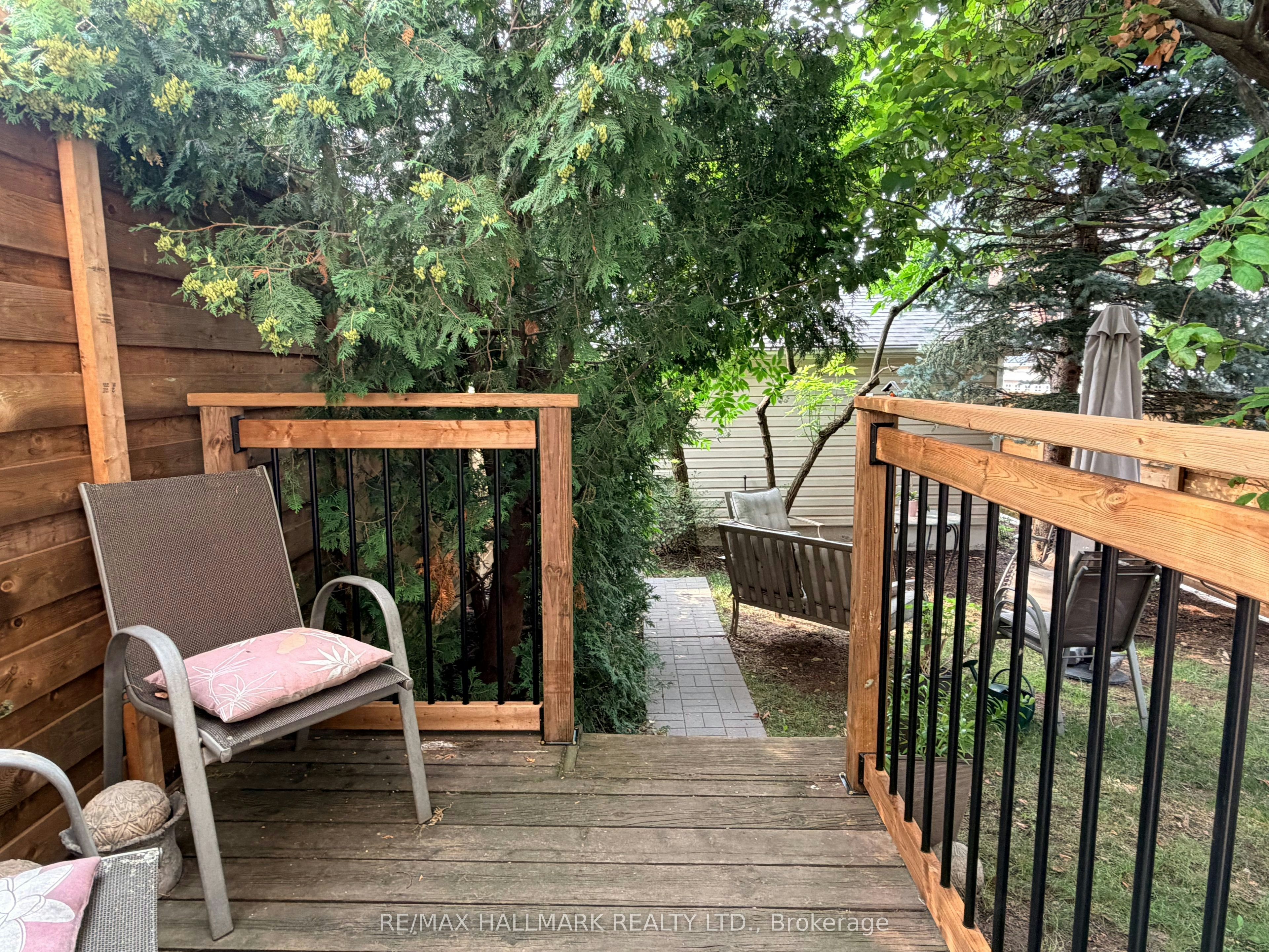 15 Whistle Post Street, Toronto, ON, M4E 3W7 - 39