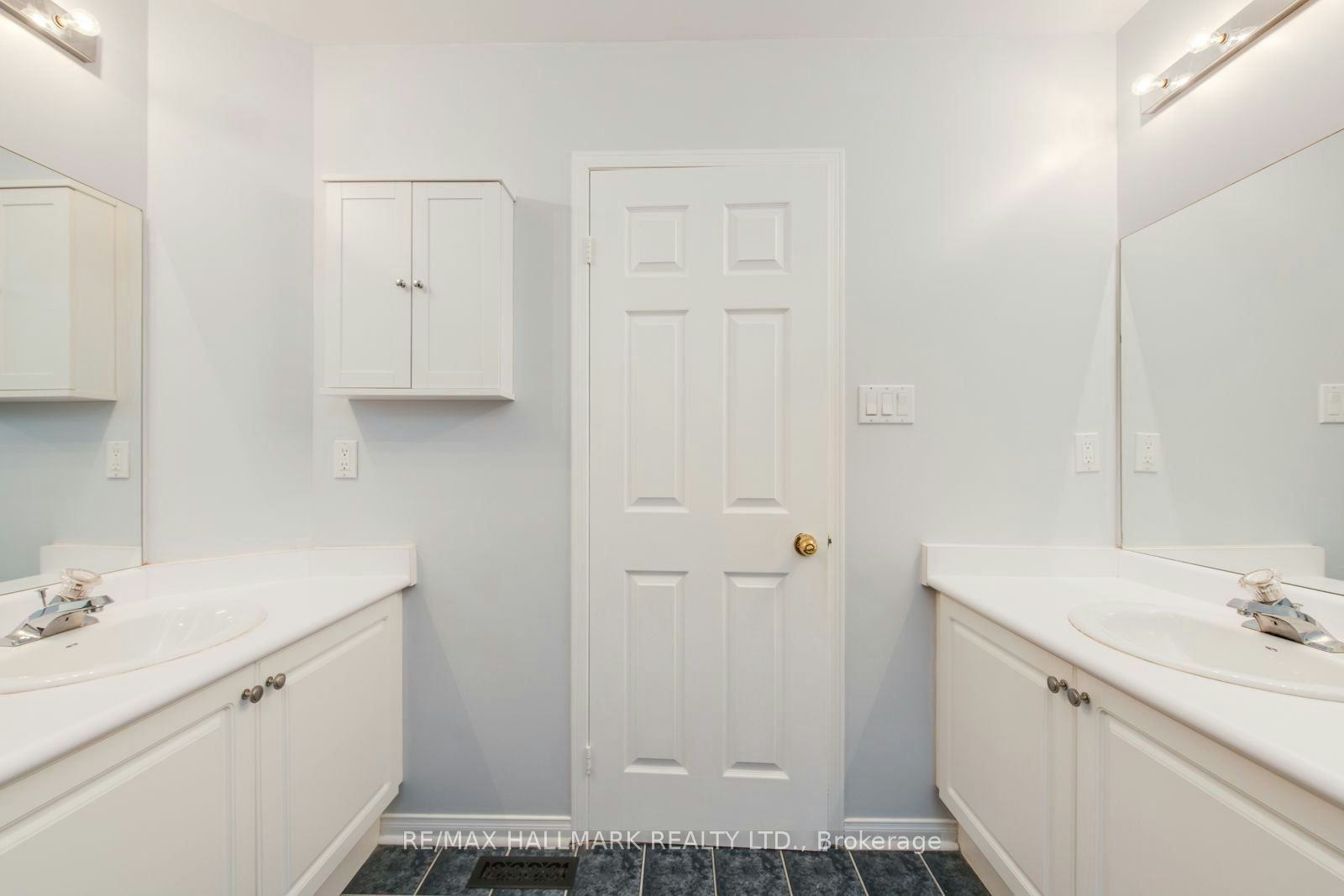 15 Whistle Post Street, Toronto, ON, M4E 3W7 - 18