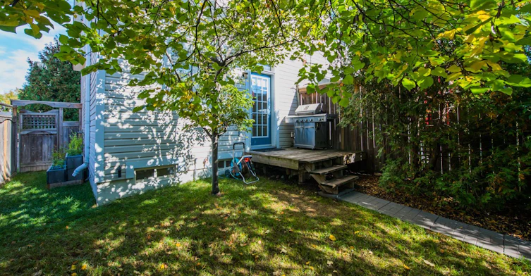 15 Whistle Post Street, Toronto, ON, M4E 3W7 - 41