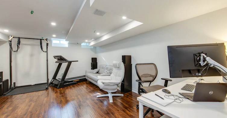 15 Whistle Post Street, Toronto, ON, M4E 3W7 - 31