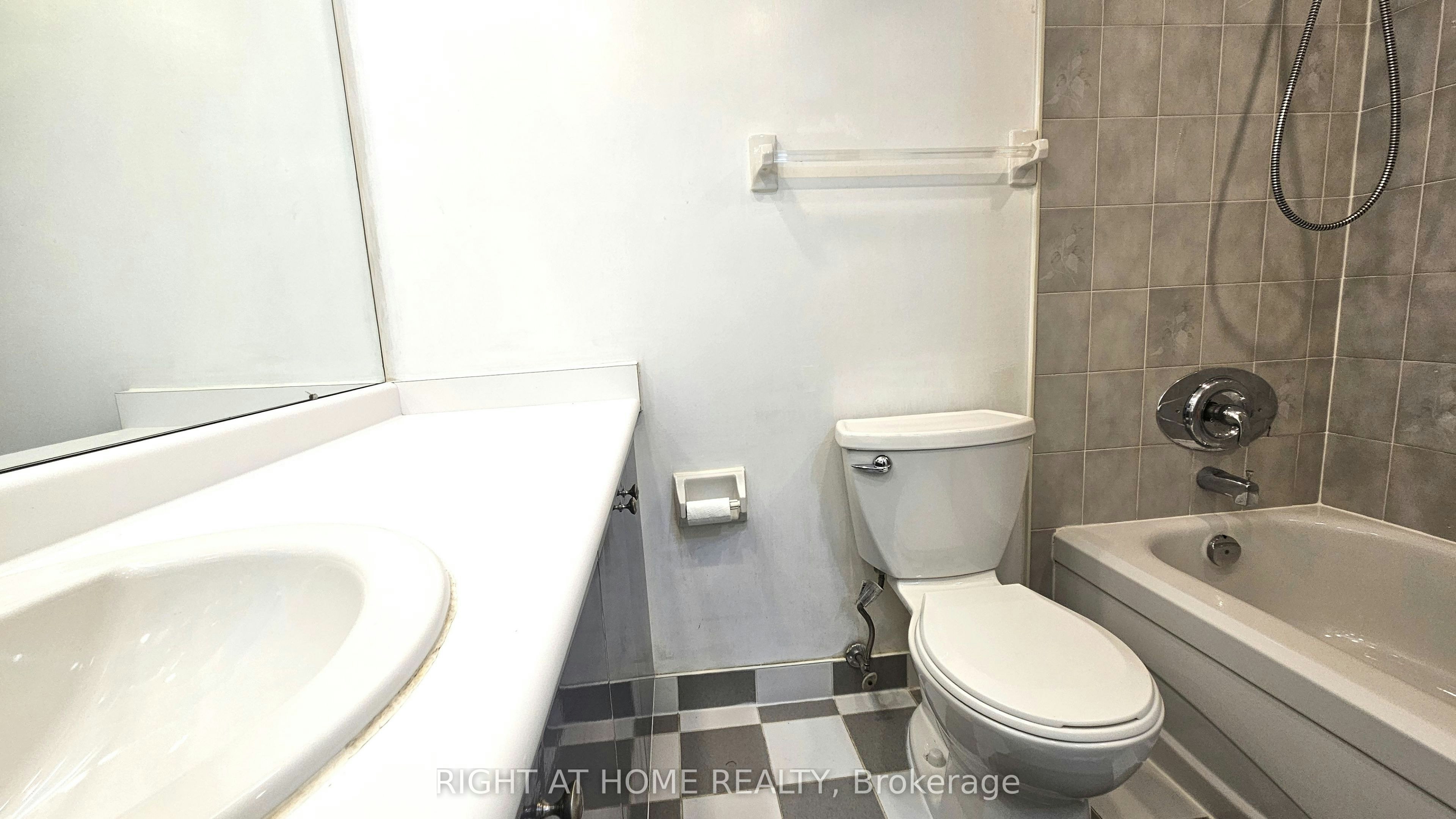 1714-2460 Eglinton Avenue E, Toronto, ON, M1K 5J7 - 23