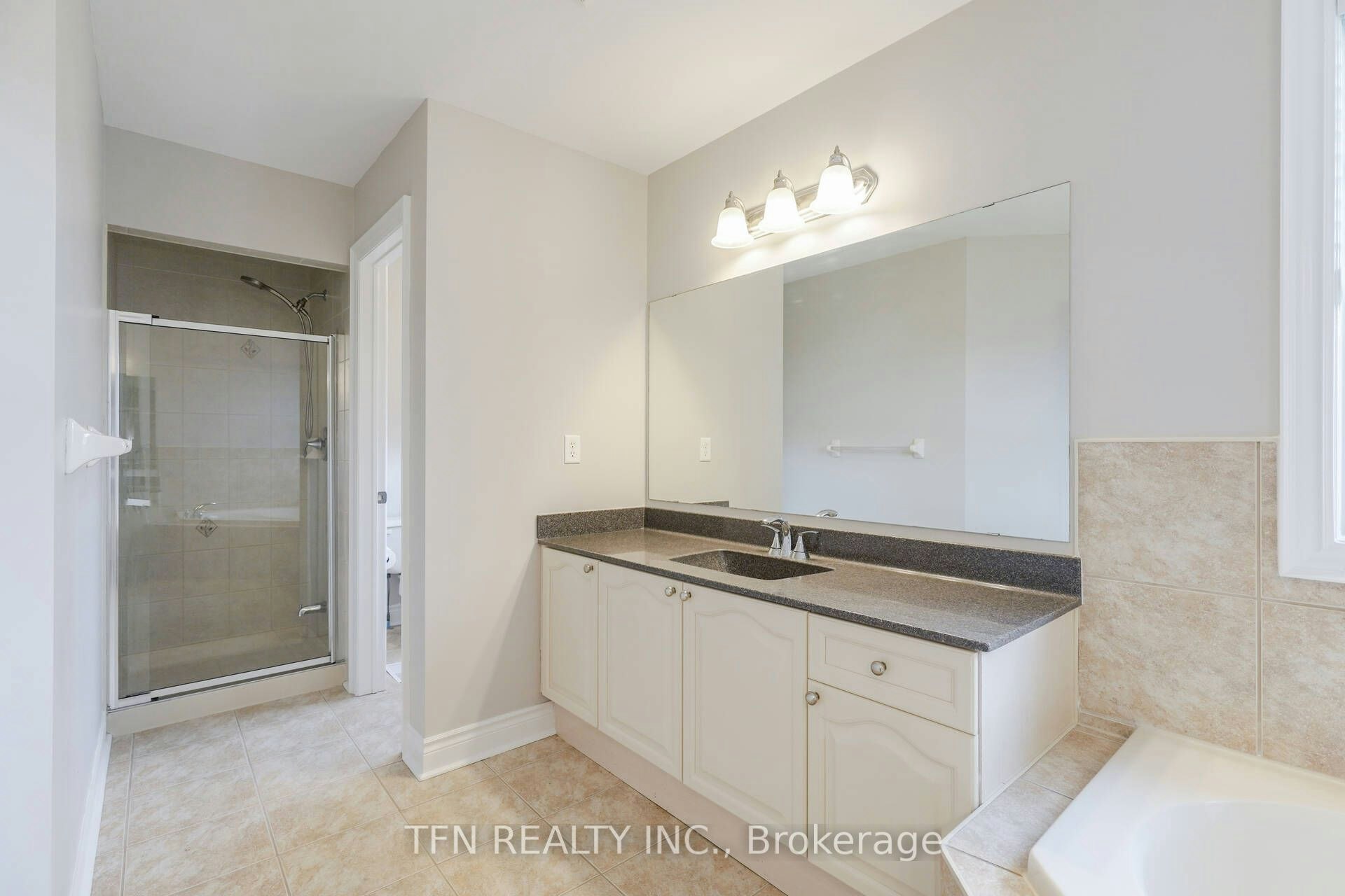 Upper-1648 Pennel Drive, Oshawa, ON, L1K 0K1 - 30