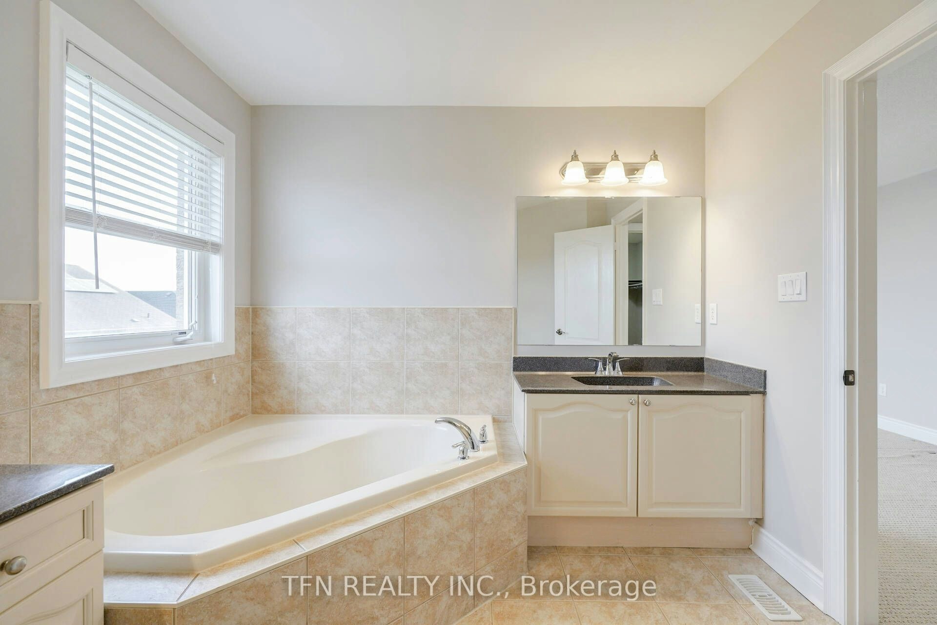 Upper-1648 Pennel Drive, Oshawa, ON, L1K 0K1 - 31