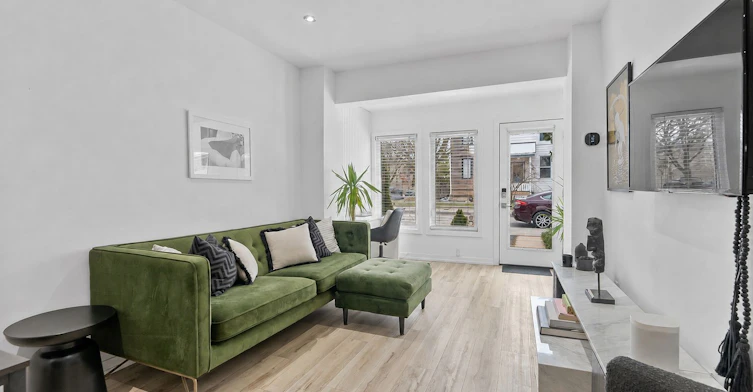 28 Minto Street, Toronto, ON, M4L 1B6 - 5