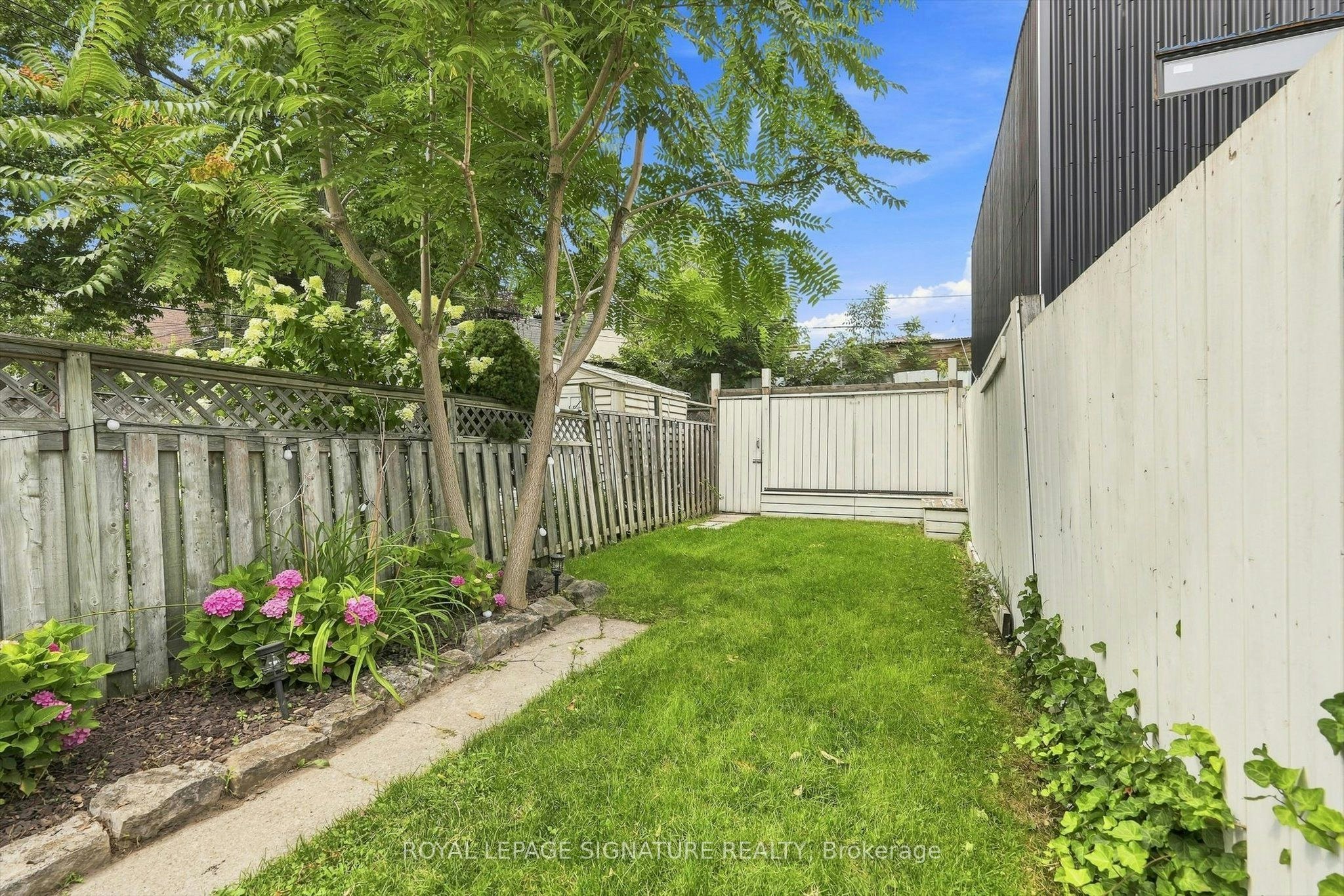 28 Minto Street, Toronto, ON, M4L 1B6 - 24