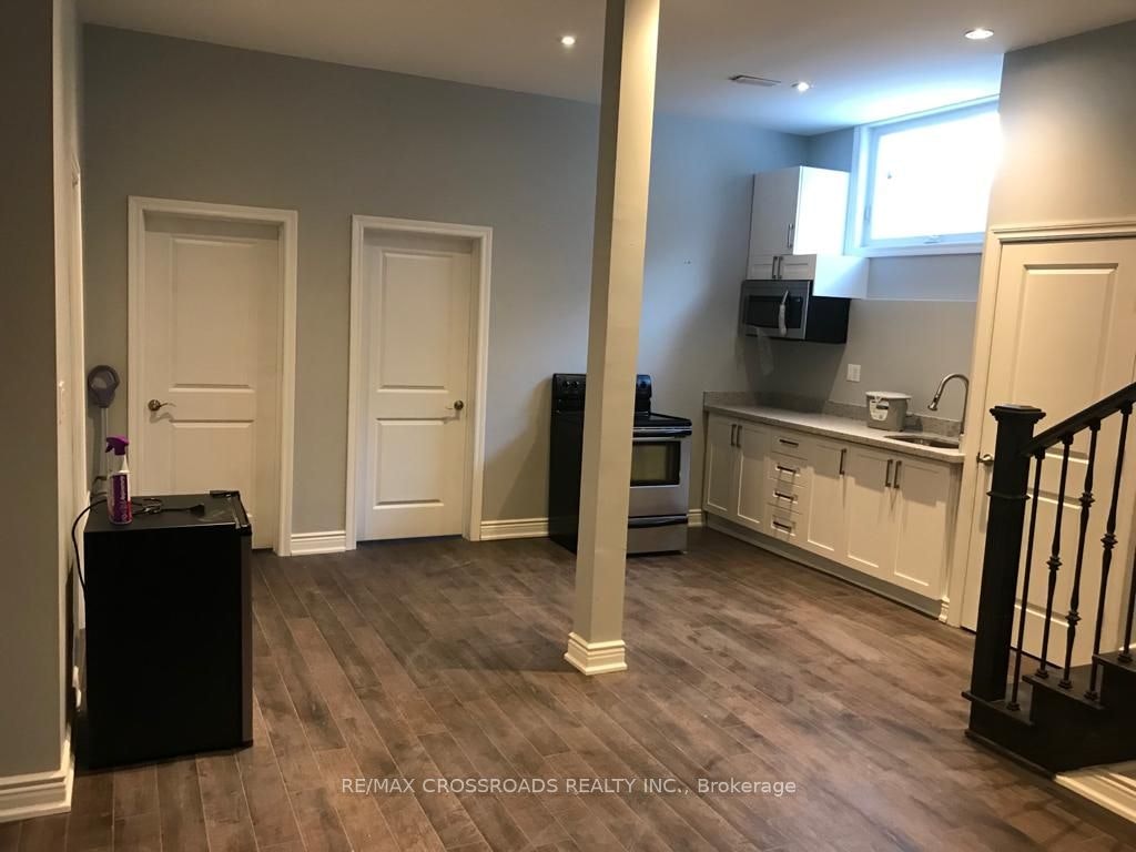 3 Honey Drive, Toronto, ON, M1R 3S3 - 8