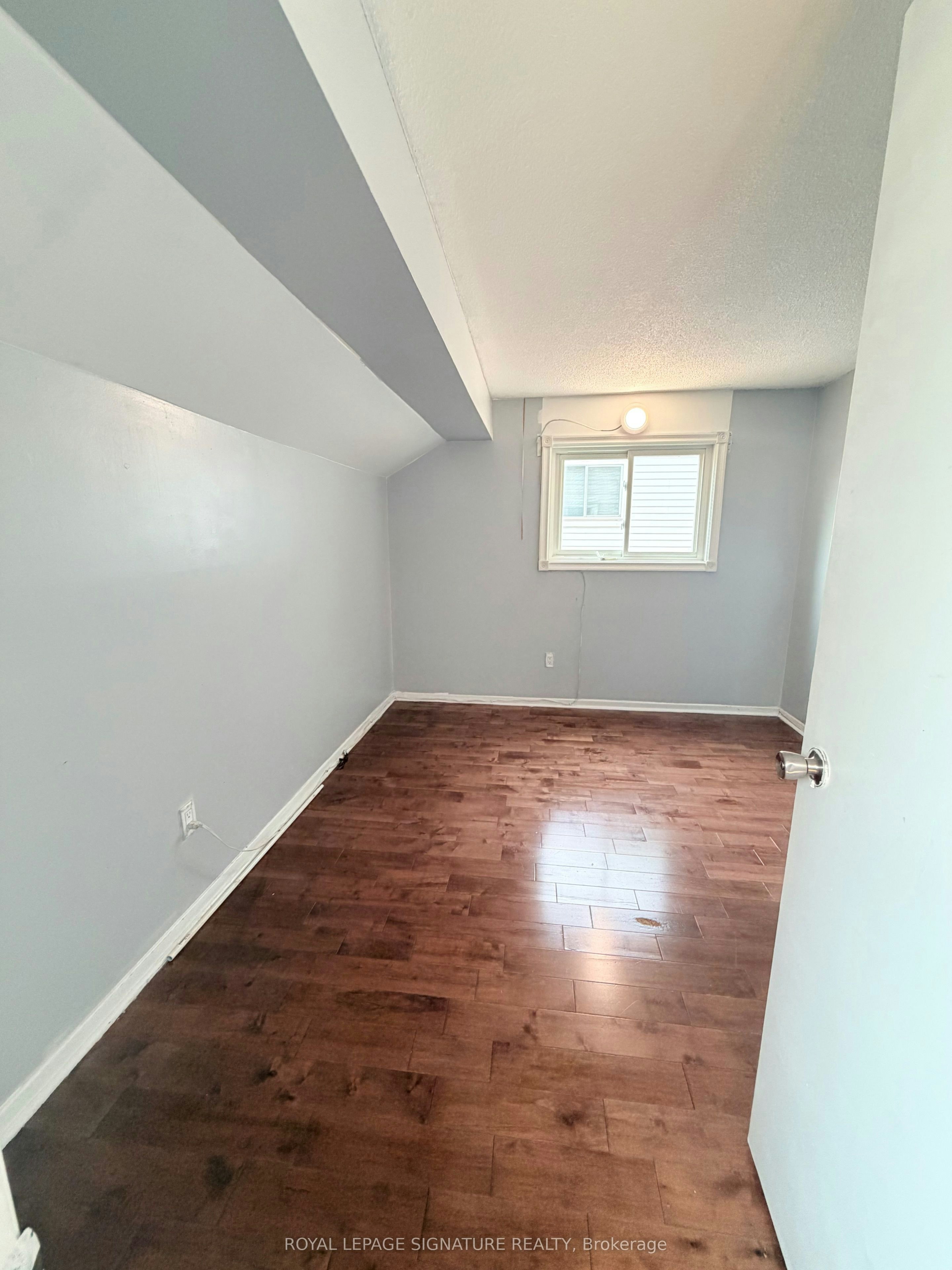Main and Upper-41 Broadbridge Drive, Toronto, ON, M1C 3K5 - 21