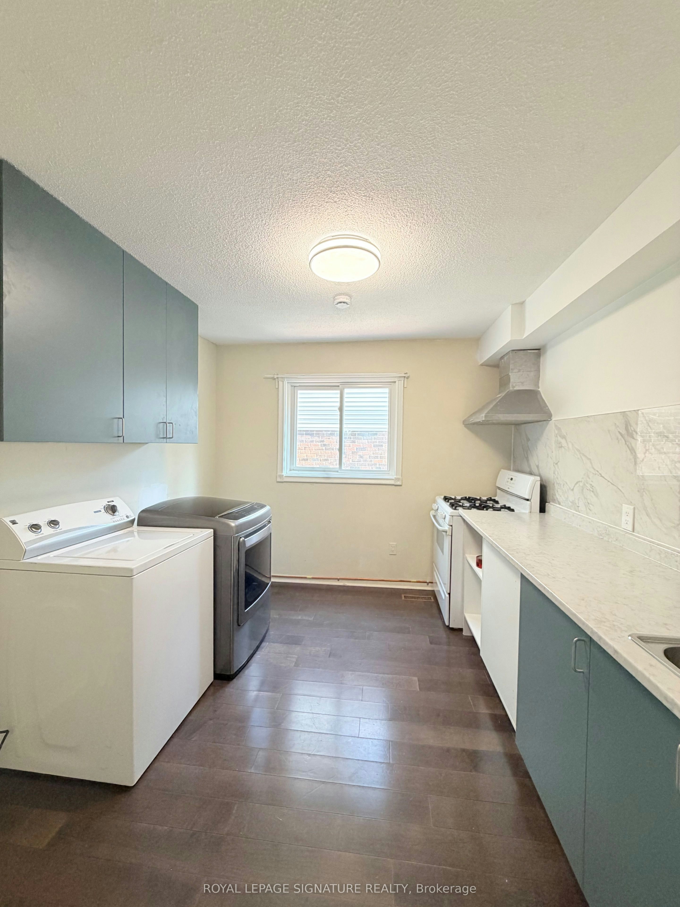 Main and Upper-41 Broadbridge Drive, Toronto, ON, M1C 3K5 - 7