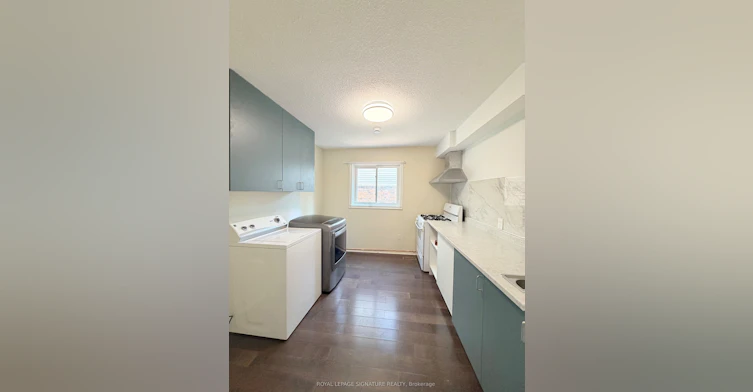 Main and Upper-41 Broadbridge Drive, Toronto, ON, M1C 3K5 - 7