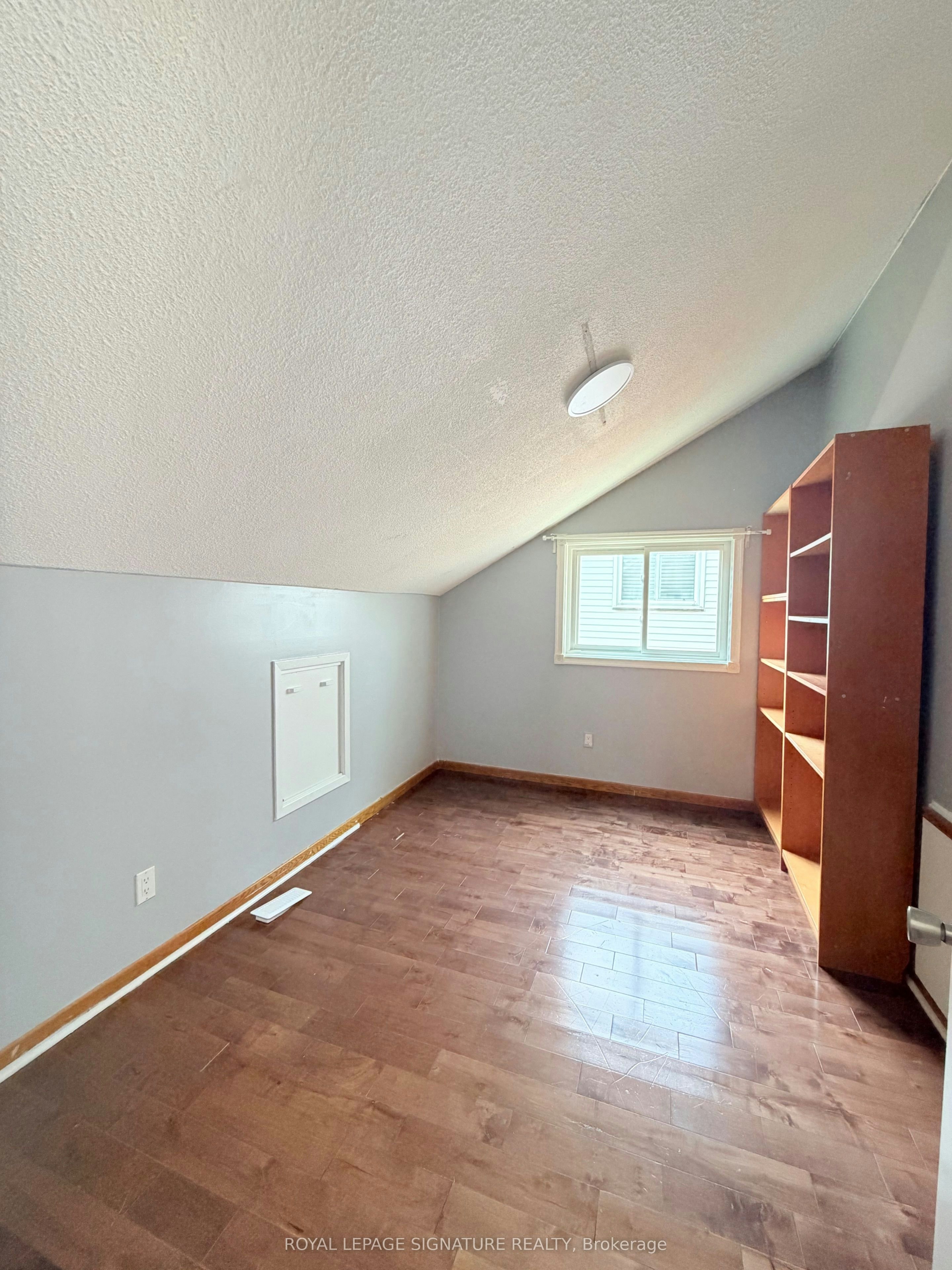 Main and Upper-41 Broadbridge Drive, Toronto, ON, M1C 3K5 - 16