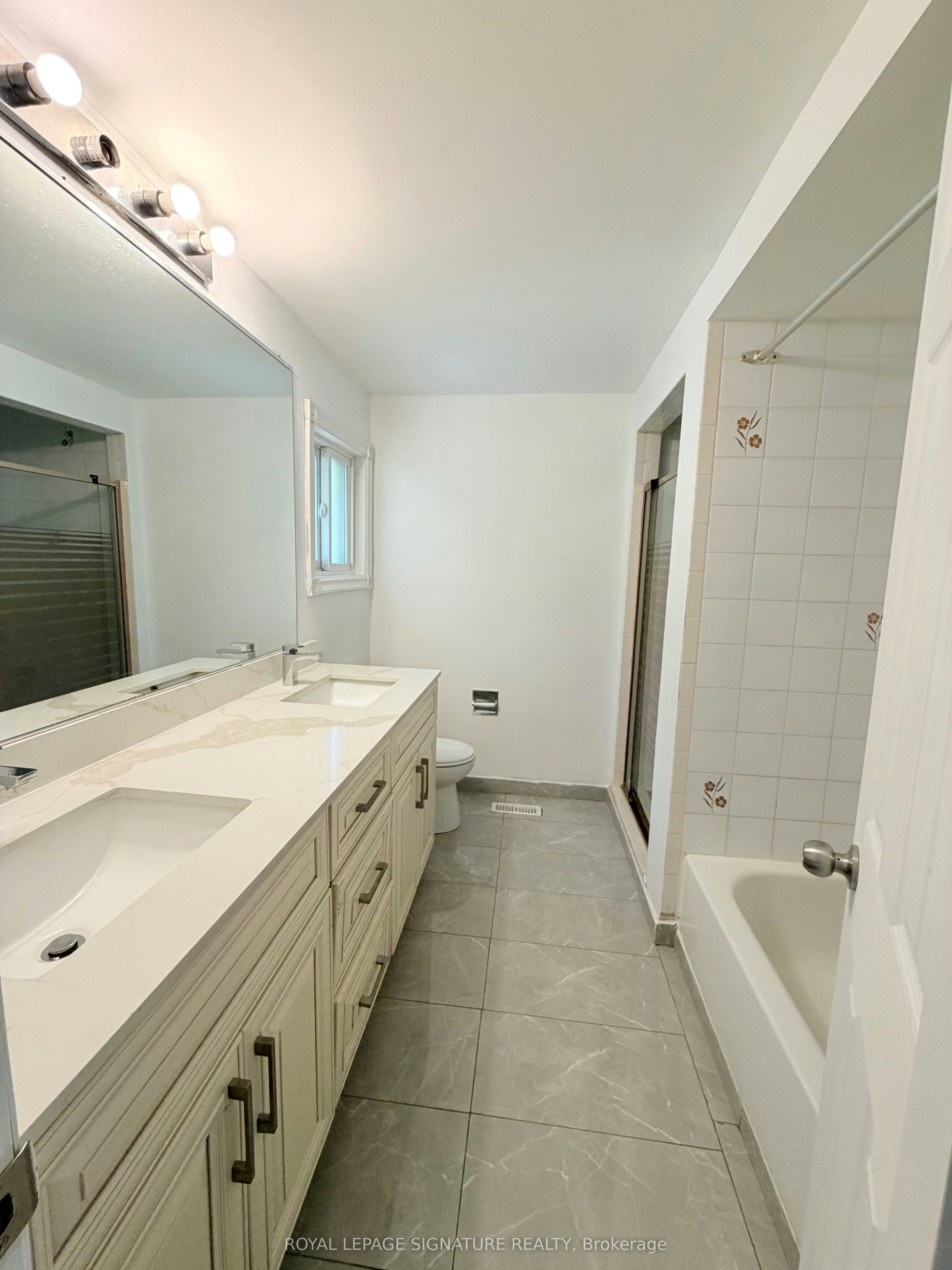Main and Upper-41 Broadbridge Drive, Toronto, ON, M1C 3K5 - 23