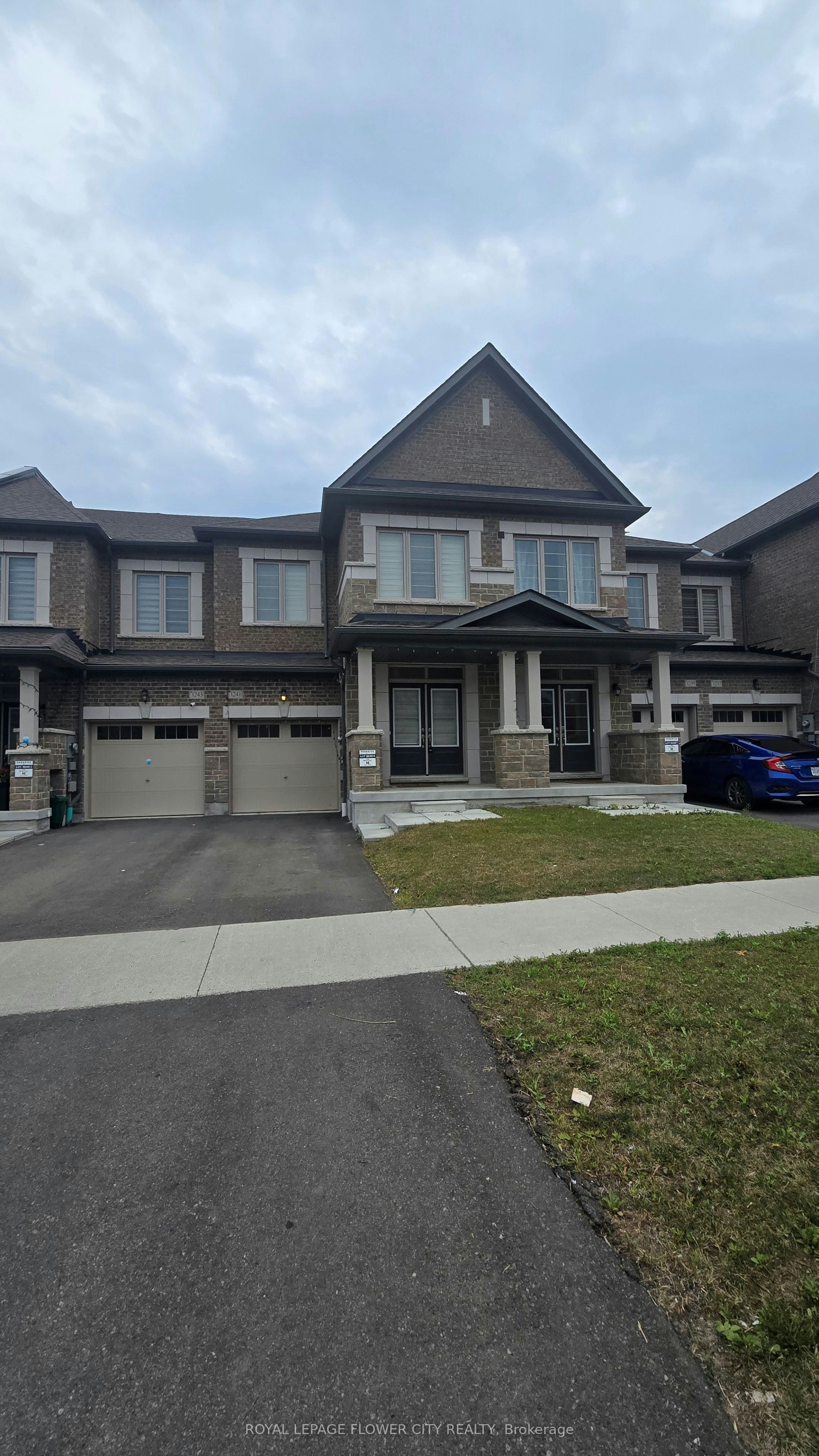 1241 Rexton Drive, Oshawa, ON, L1L 0T3 - 2