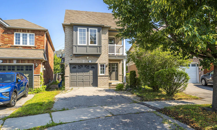 1597 Avonmore Square