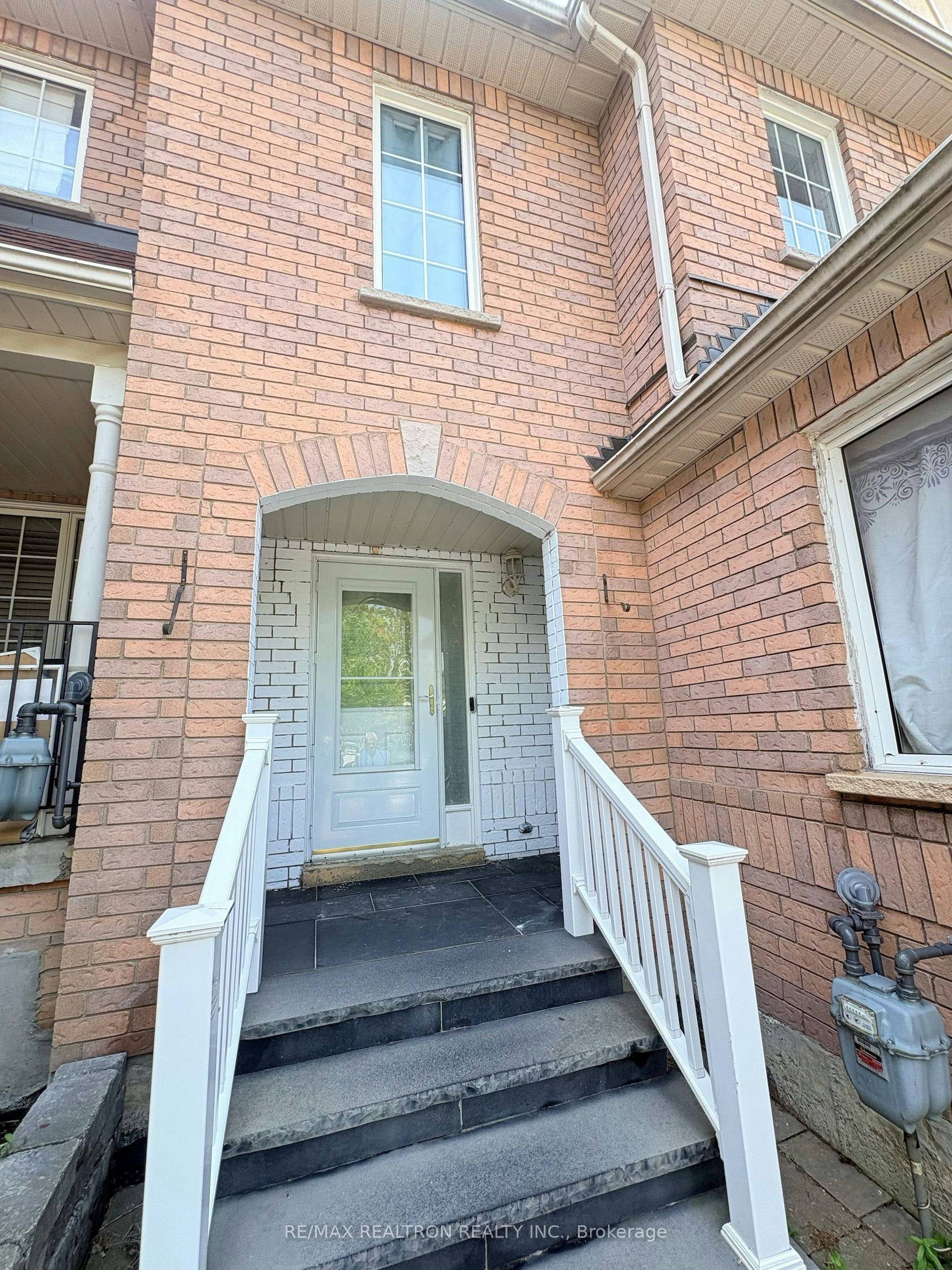 Bsmt-39 Epps Crescent, Ajax, ON, L1Z 1G2