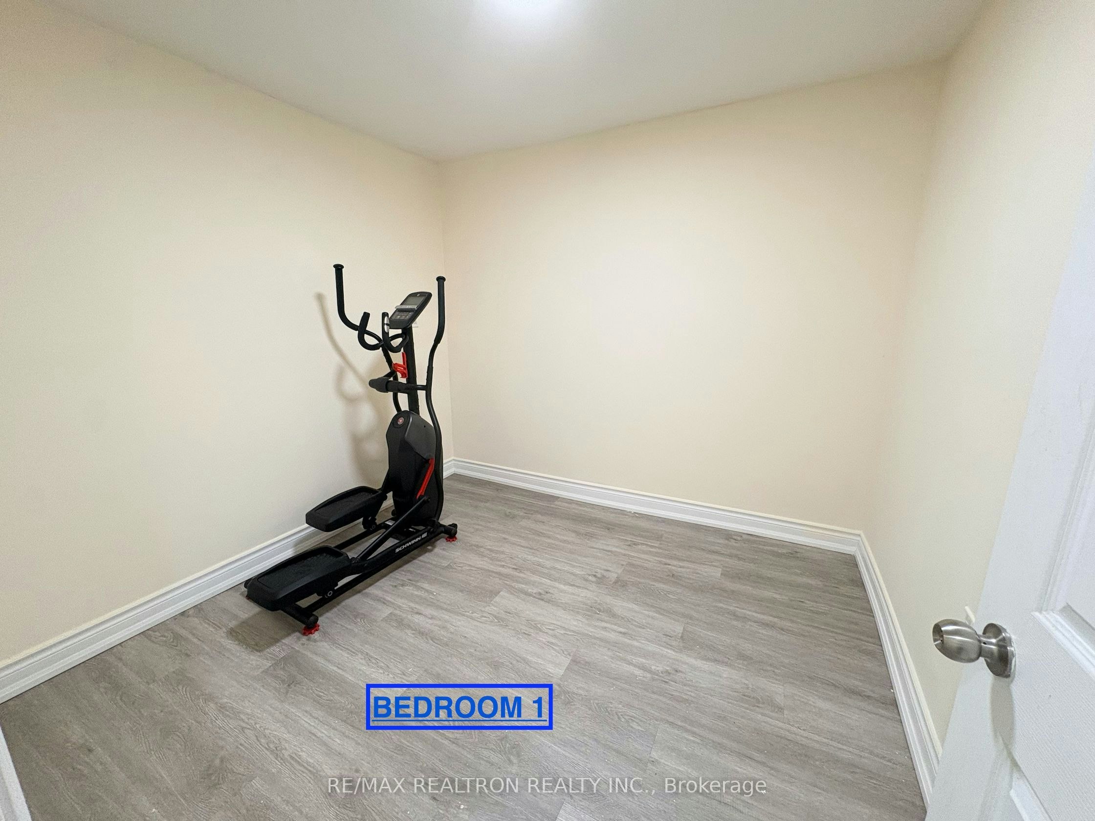 Bsmt-39 Epps Crescent, Ajax, ON, L1Z 1G2 - 3