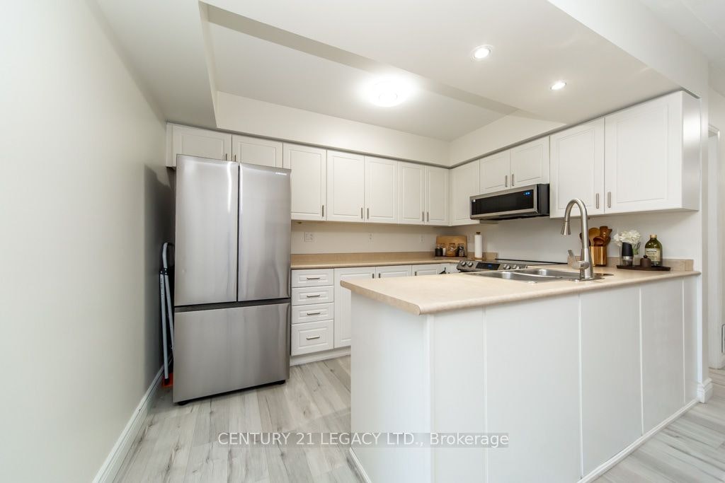 44 Tincomb Crescent, Whitby, ON, L1R 2Y6 - 13