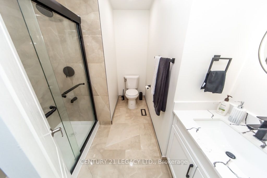 44 Tincomb Crescent, Whitby, ON, L1R 2Y6 - 33