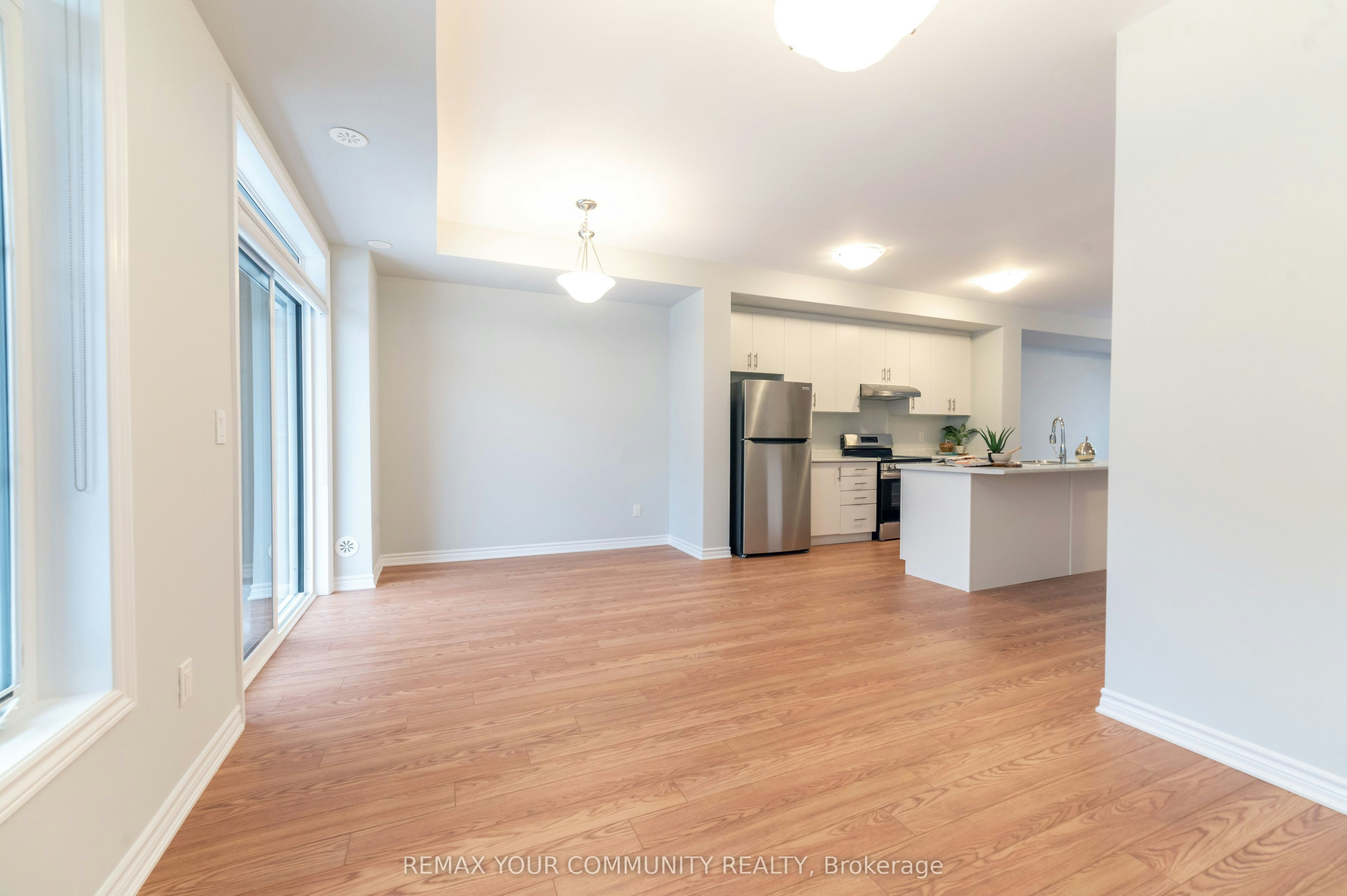 1028 Dyas Avenue, Oshawa, ON, L1H 8L7 - 9