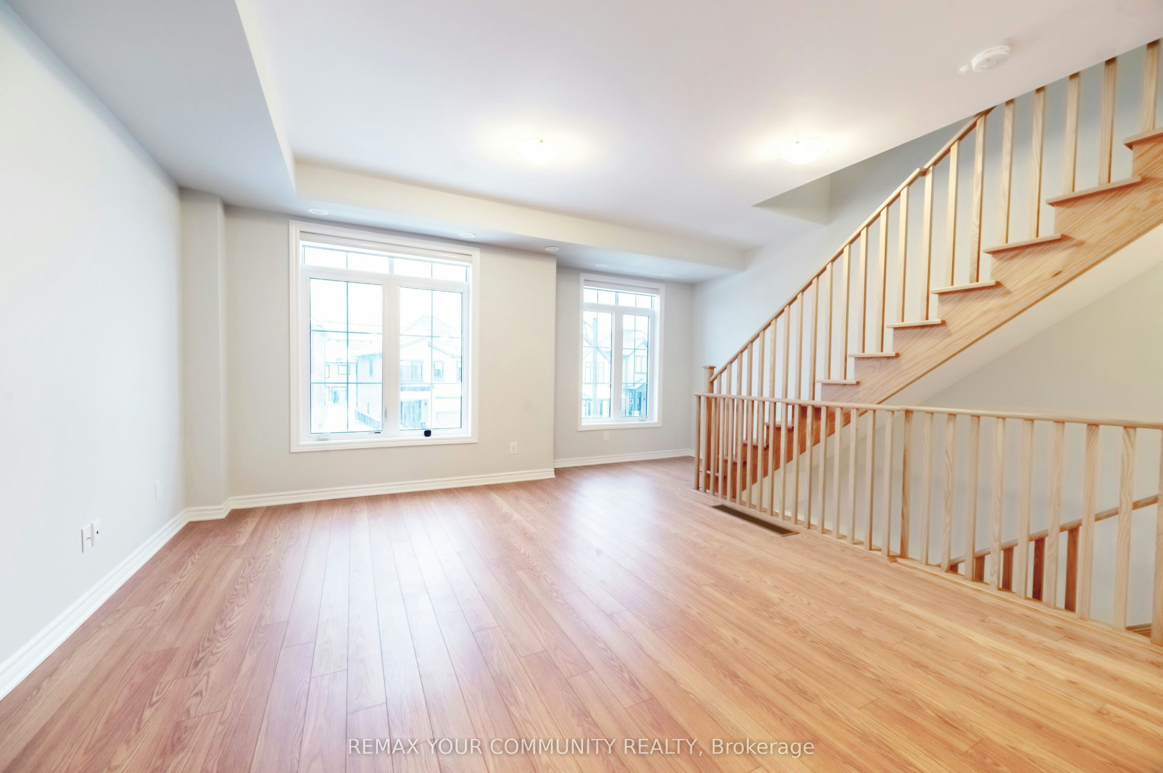 1028 Dyas Avenue, Oshawa, ON, L1H 8L7 - 6