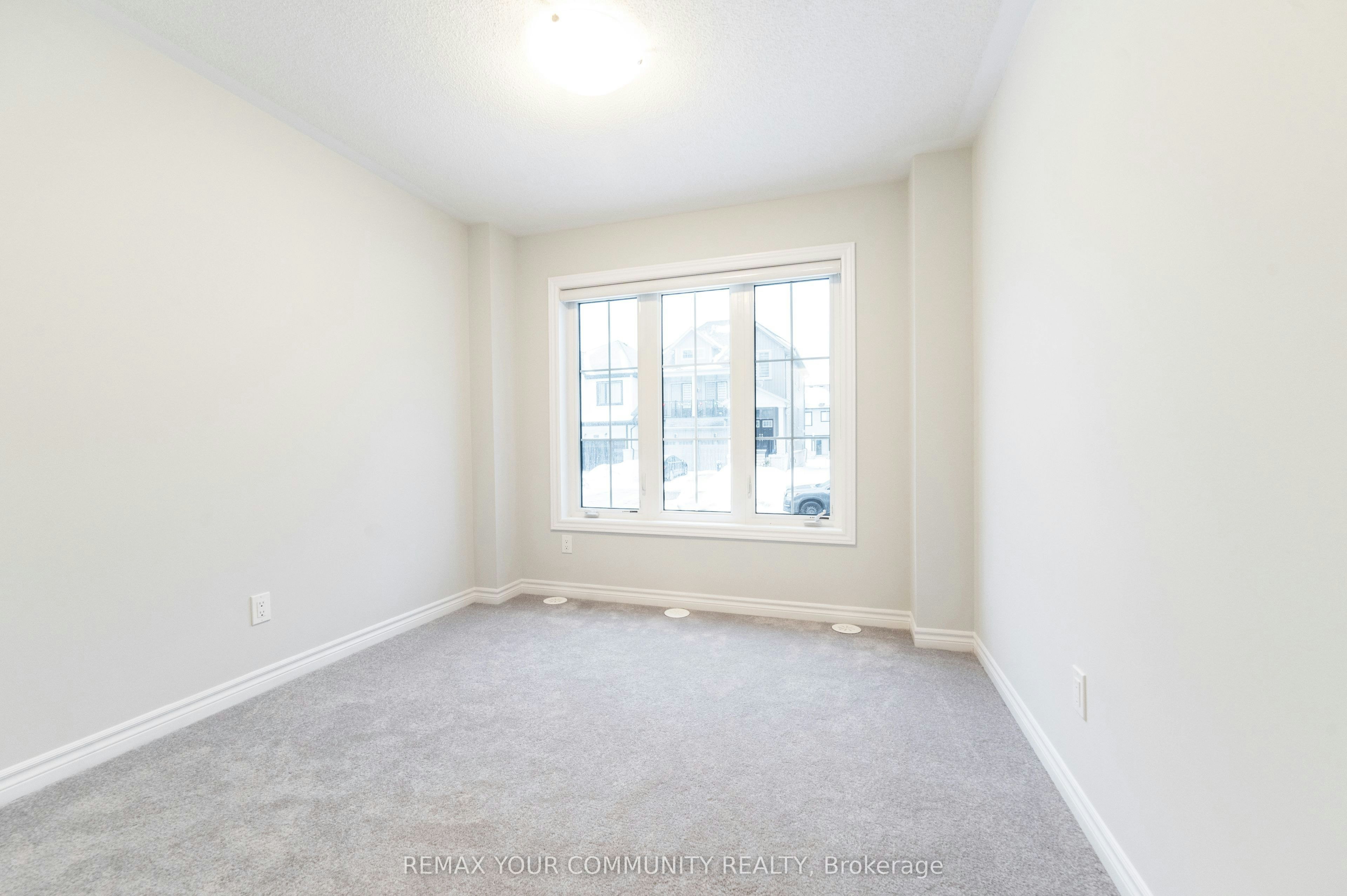 1028 Dyas Avenue, Oshawa, ON, L1H 8L7 - 3