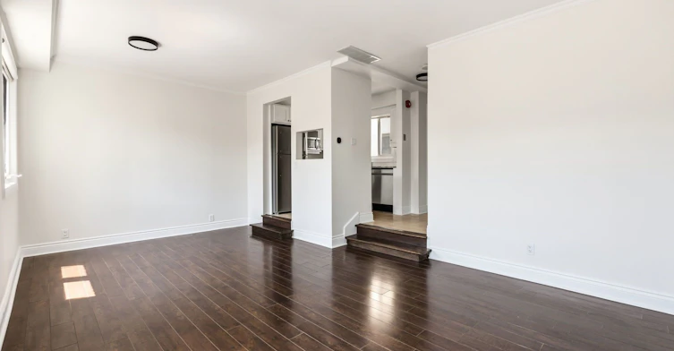 210-101 Hammersmith Avenue, Toronto, ON, M4E 2W3 - 8