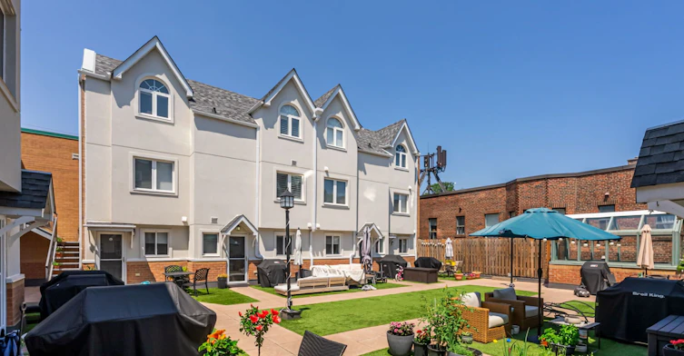 210-101 Hammersmith Avenue, Toronto, ON, M4E 2W3 - 3