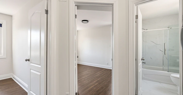210-101 Hammersmith Avenue, Toronto, ON, M4E 2W3 - 15