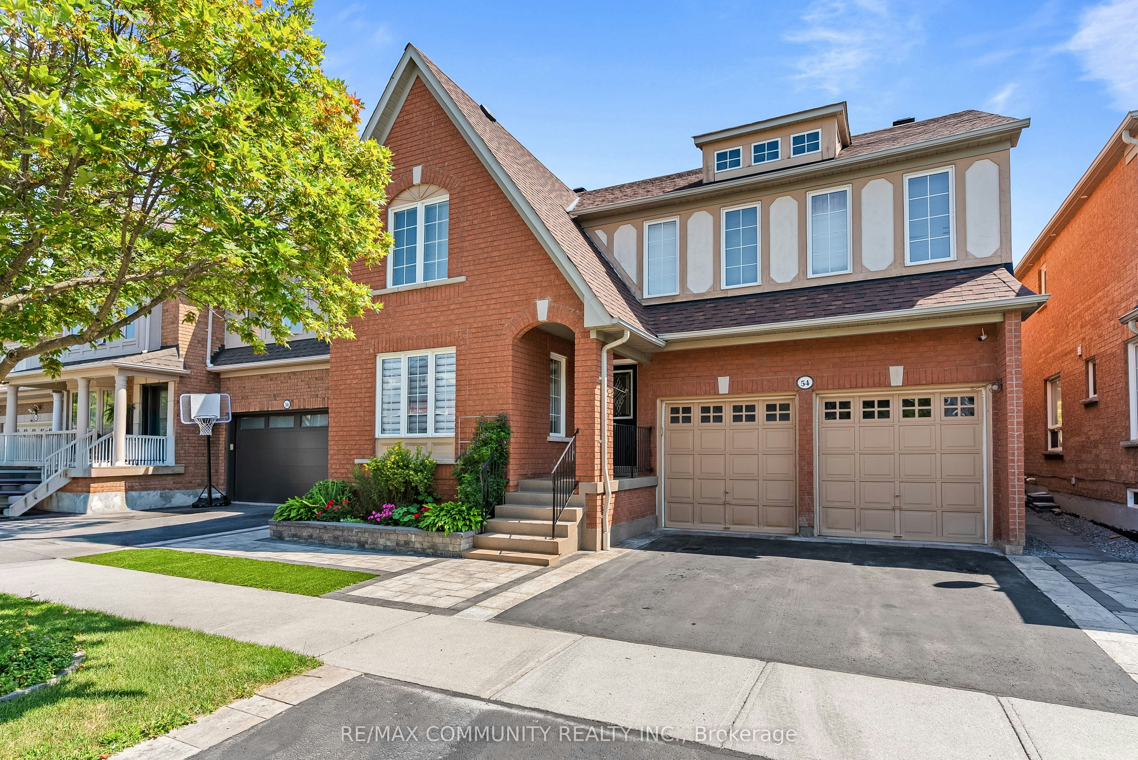54 Morland Crescent, Ajax, ON, L1T 4P5