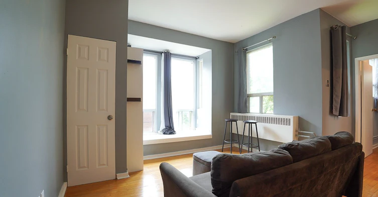 3-1432 Queen Street E, Toronto, ON, M4L 1E1 - 2