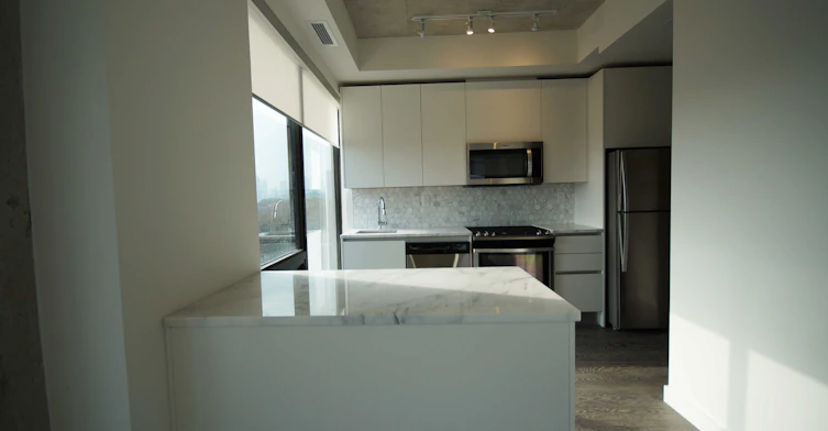 723-246 Logan Avenue, Toronto, ON, M4M 0E9 - 3