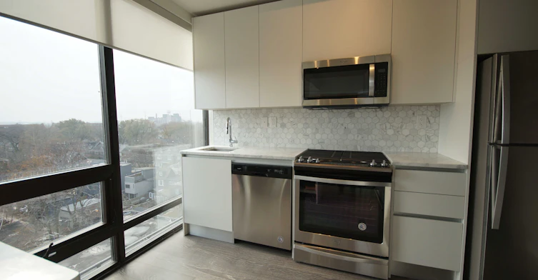 723-246 Logan Avenue, Toronto, ON, M4M 0E9