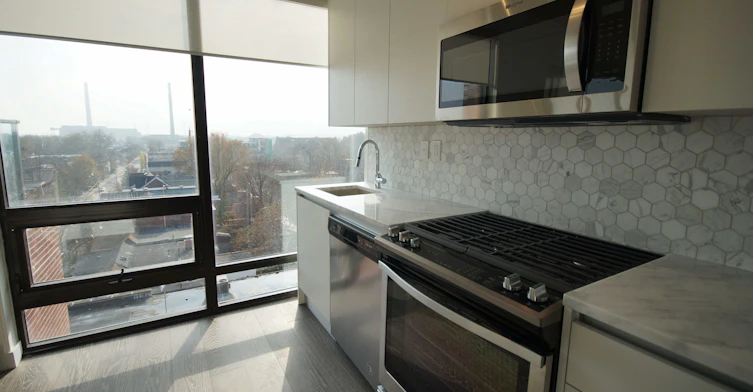 723-246 Logan Avenue, Toronto, ON, M4M 0E9 - 4
