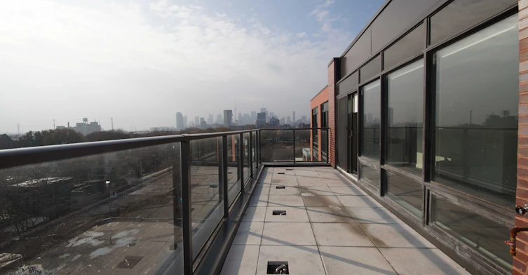 723-246 Logan Avenue, Toronto, ON, M4M 0E9 - 17