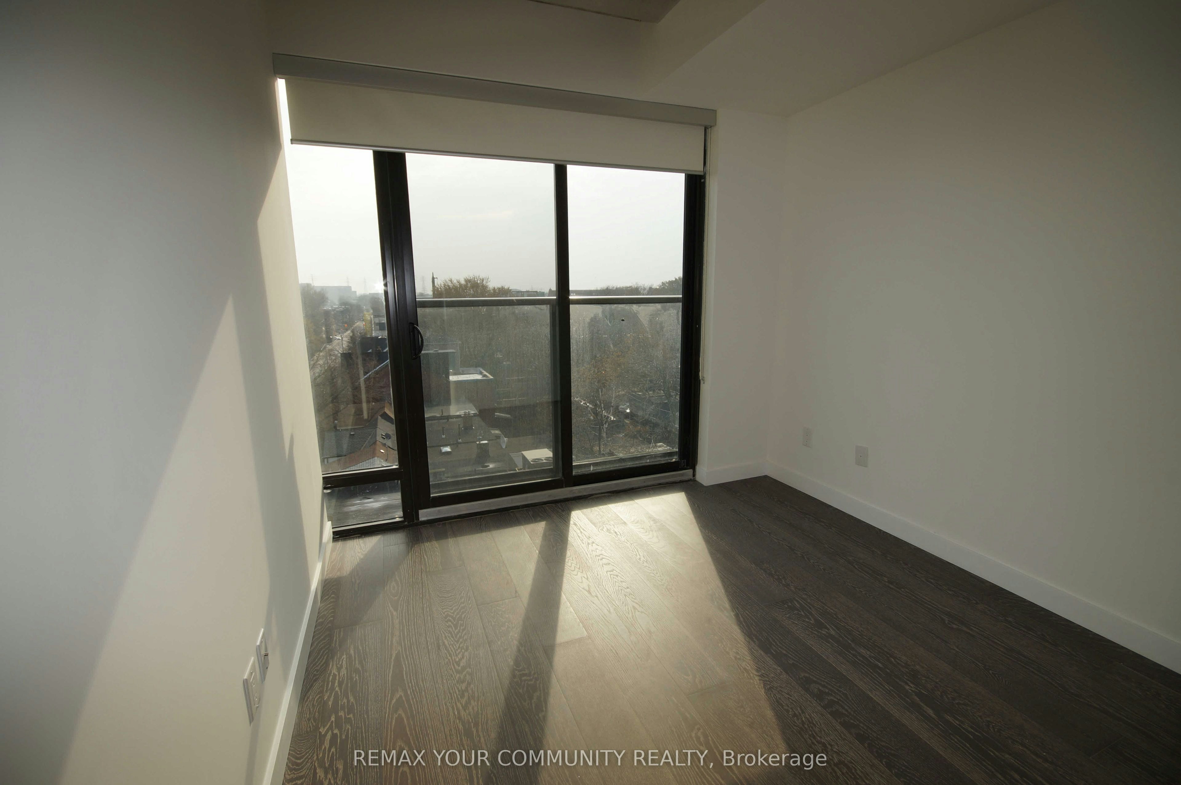 723-246 Logan Avenue, Toronto, ON, M4M 0E9 - 13