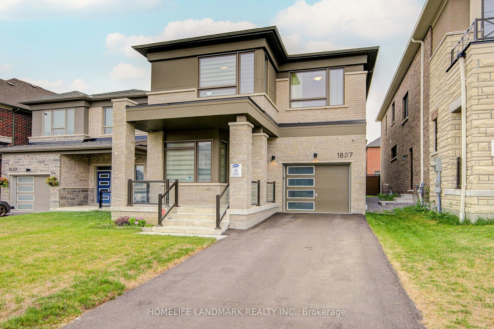 1857 Weeping Willow Lane, Pickering, ON, L1Y 0B5