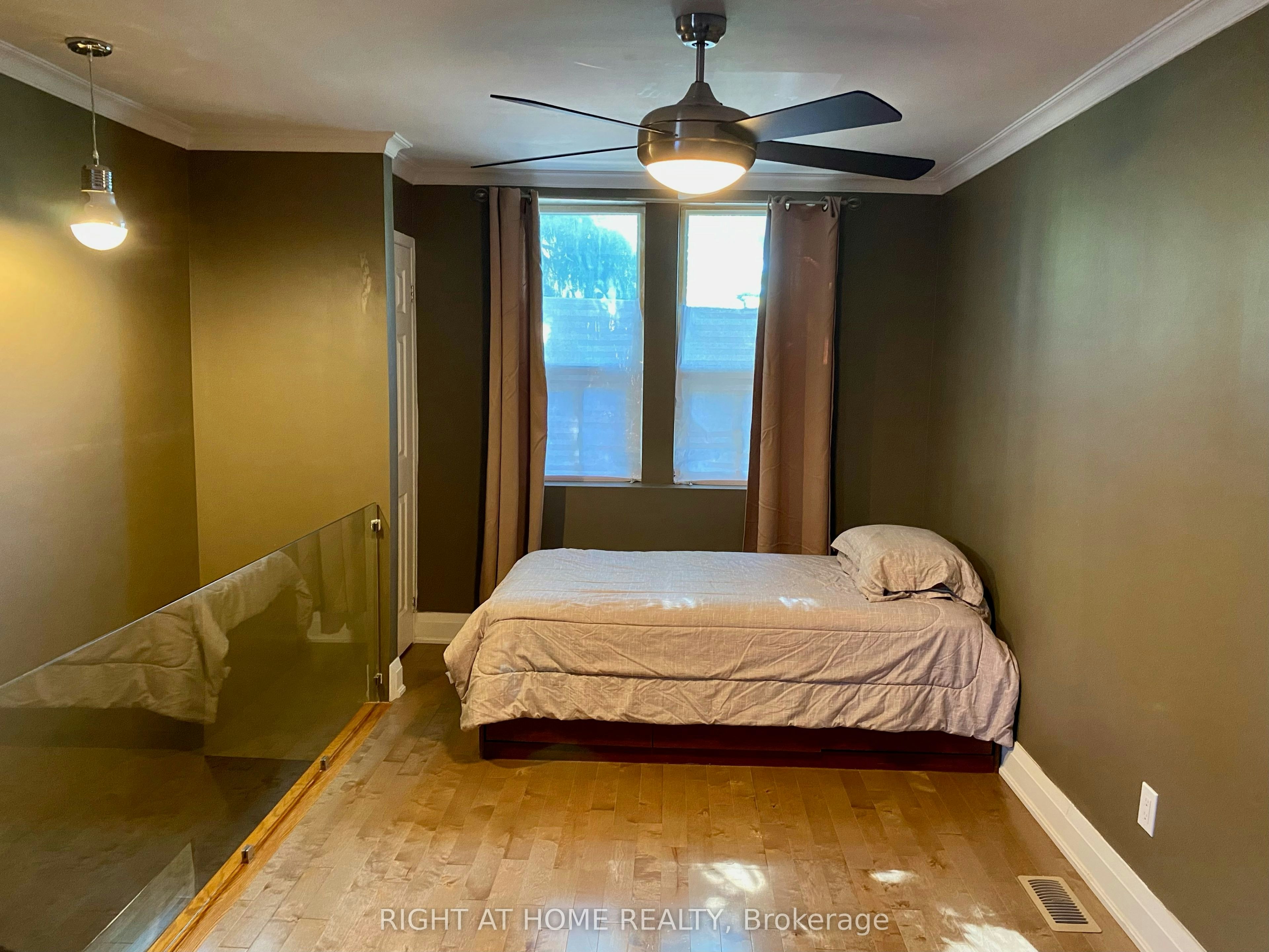 Rear-1547 Kingston Road, Toronto, ON, M1N 1R9 - 8