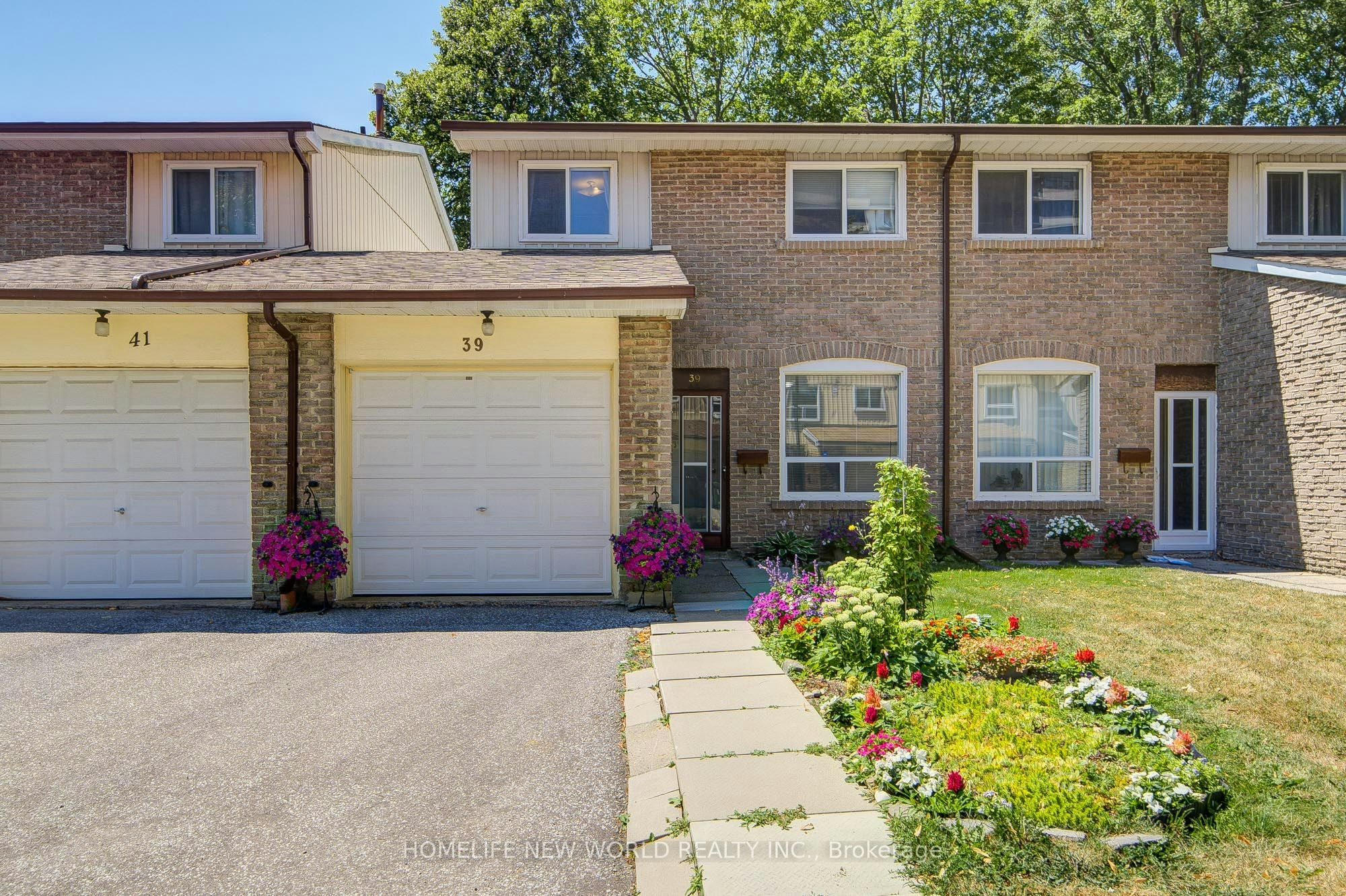39-44 Chester Le Boulevard, Toronto, ON, M1W 2M8