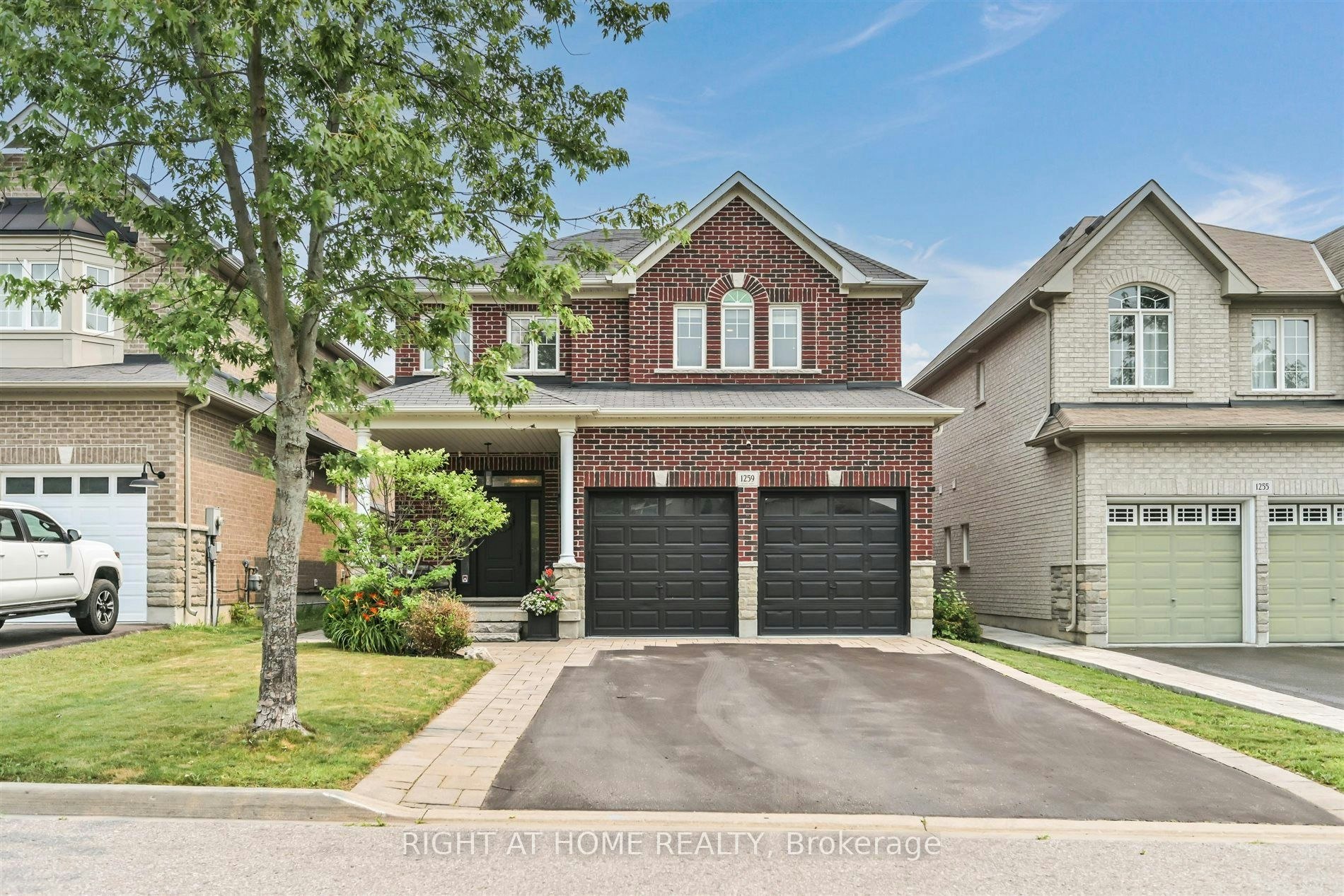 1259 Aldsworth Crescent, Oshawa, ON, L1K 0S5