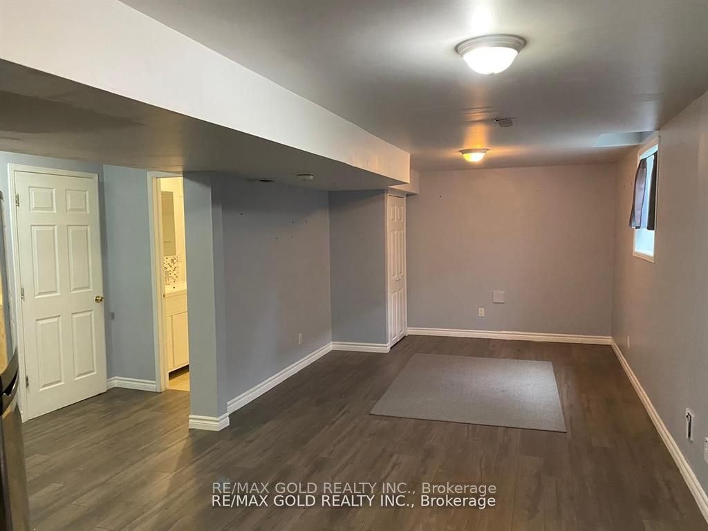 Bsmt-27 Middlecote Drive, Ajax, ON, L1T 0A4 - 5