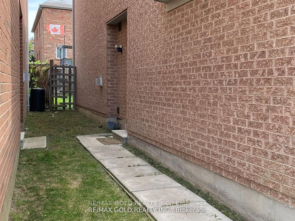 Bsmt-27 Middlecote Drive, Ajax, ON, L1T 0A4 - 9