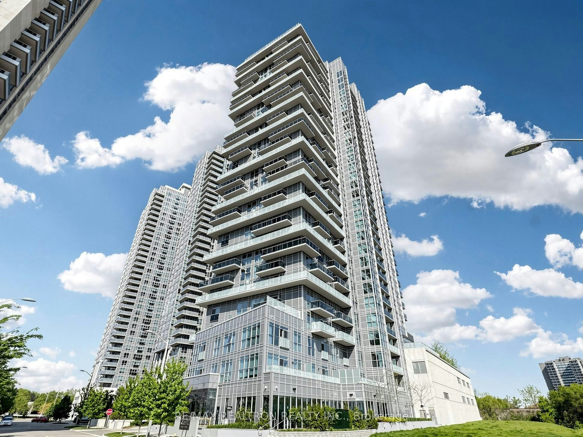 2507-225 Village Green Square, Toronto, ON, M1S 0L3